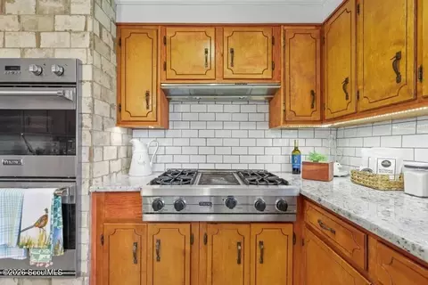 Kitchen - 5466 Robin Rd, Patterson, GA 31557 photo 4 of 4