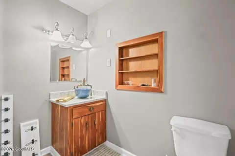 Bath - 5466 Robin Rd, Patterson, GA 31557 photo 3 of 4