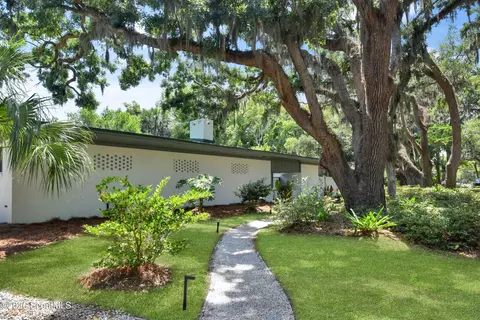 101 Druid Oaks Ln, Saint Simons Island, GA 31522