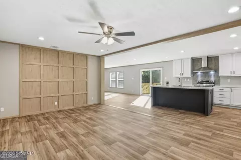 Living - 2099 Susie Baker Rd NE, Shellman Bluff, GA 31331 photo 2 of 4