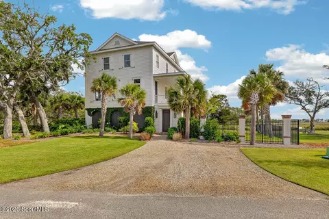 295 Mcintosh Ave, Saint Simons Island, GA 31522