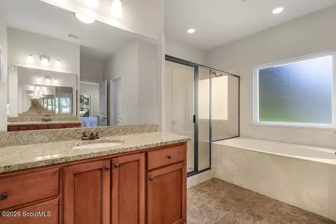 Bath - 1615 Marshview Dr NE, Townsend, GA 31331 photo 2 of 4
