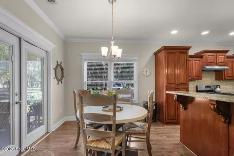 Dining - 1615 Marshview Dr NE, Townsend, GA 31331 photo 4 of 6
