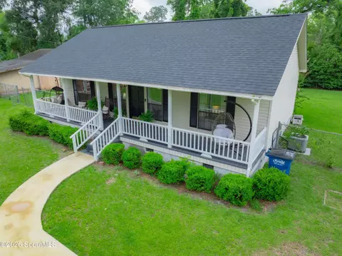 75 W Plant Ave, Homerville, GA 31634