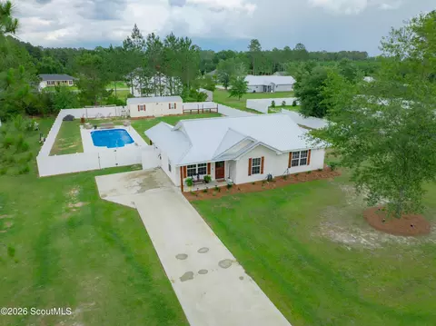 4705 Otter Creek Cir, Blackshear, GA 31516