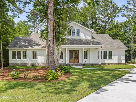 15 Binnacle Cv, Brunswick, GA 31523