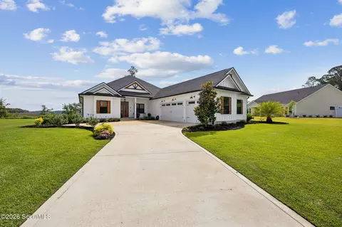 102 Firefly Ct, Saint Marys, GA 31558