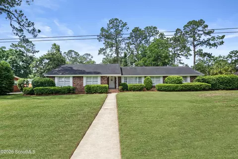 147 W Magnolia St, Jesup, GA 31545