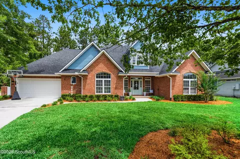 104 Fairway Dr, Kingsland, GA 31548