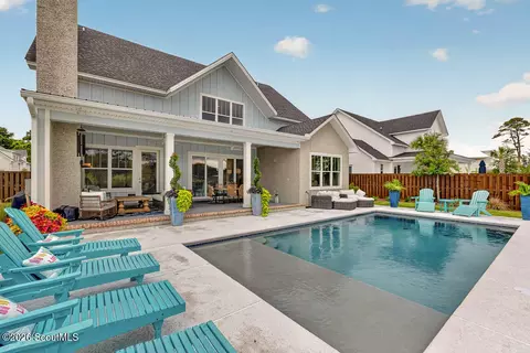 28 Orchard Rd, Saint Simons Island, GA 31522