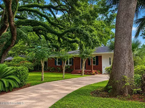200 Reynolds St, Brunswick, GA 31520