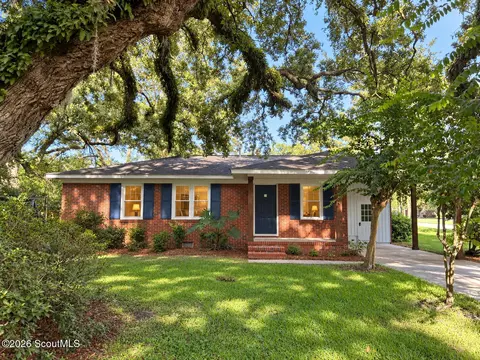 200 Reynolds St, Brunswick, GA 31520