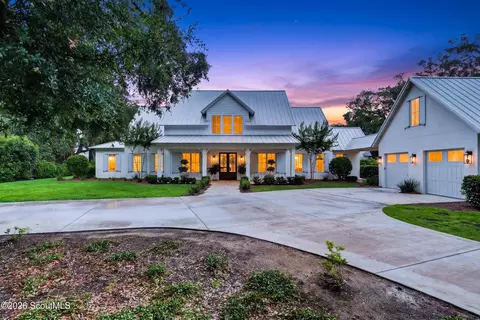 102 Adams Dr, Saint Simons Island, GA 31522