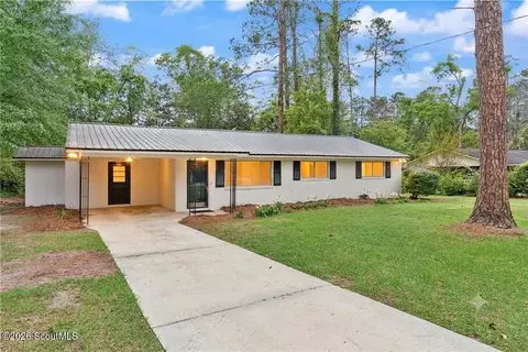 147 Greenwood St, Jesup, GA 31545