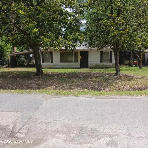 703 Hertson Dr, Waycross, GA 31501