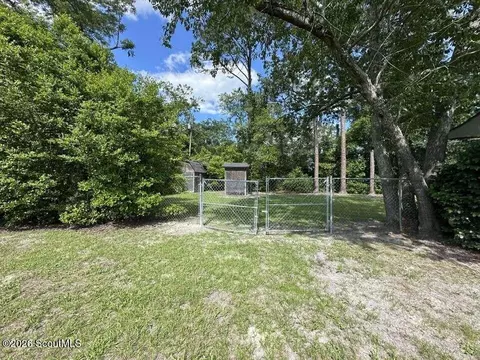 Exterior - 2329 Ware St, Blackshear, GA 31516 photo 5 of 6