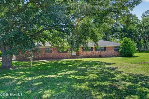 1384 Highland Dr, Waycross, GA 31503