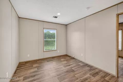 Bedroom - 6401 Riverside Rd, Nahunta, GA 31553 photo 5 of 6