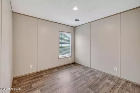 Bedroom - 6401 Riverside Rd, Nahunta, GA 31553 photo 2 of 6