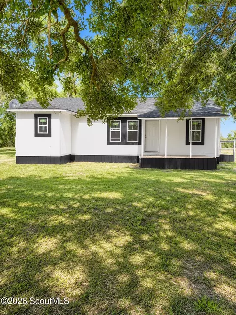 159 Rubys Ln, Waycross, GA 31503