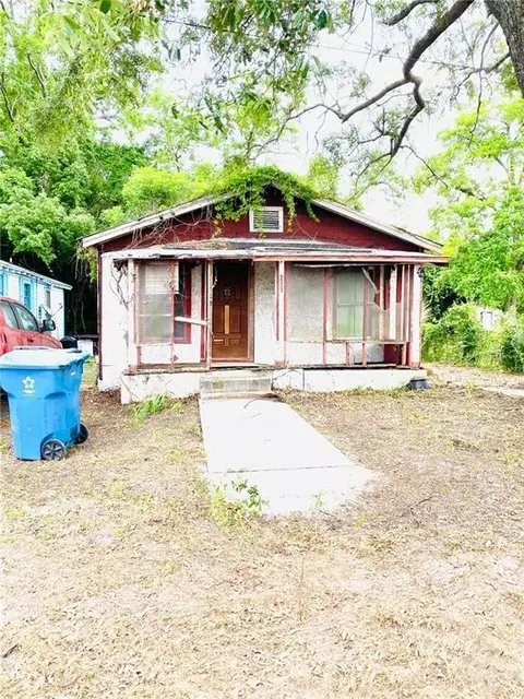 2406 Gordon St, Brunswick, GA 31520