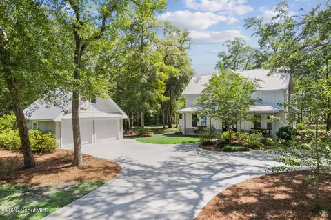 394 River Pl Dr, Waverly, GA 31565