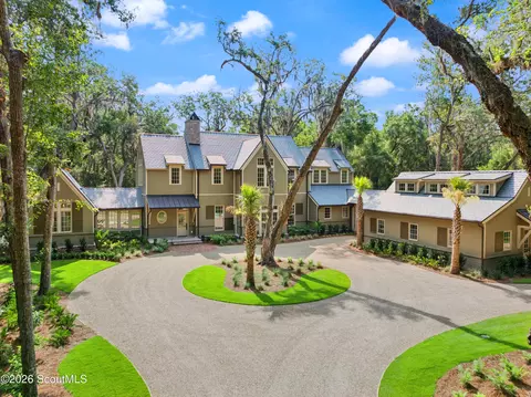 435 Pikes Bluff Dr, Saint Simons Island, GA 31522