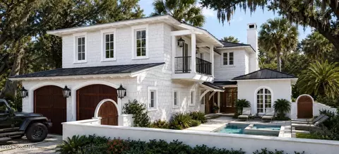 4305 11th St, Saint Simons Island, GA 31522