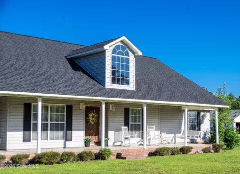 5625 Wooddell Dr, Waycross, GA 31503