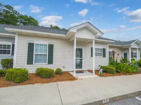 424 Moss Creek Ln, Brunswick, GA 31520