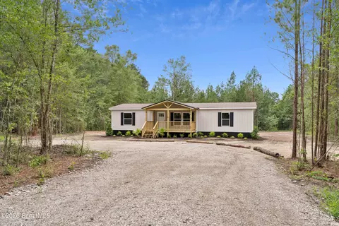 5 N Riverhill Trl, Brunswick, GA 31525