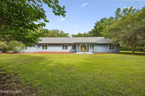 331 Magna Carta Dr, Woodbine, GA 31569