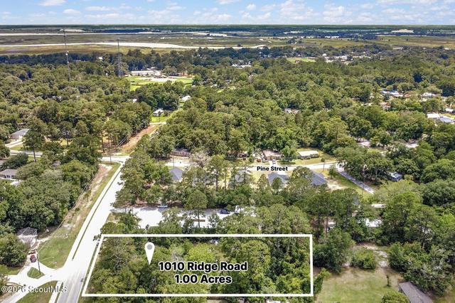 1010 Ridge Rd, Darien, GA 31305