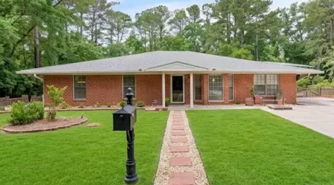 1001 Poppell Dr, Darien, GA 31305