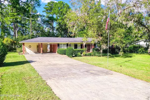 Exterior - 118 Pinehurst Dr, Blackshear, GA 31516 photo 3 of 11