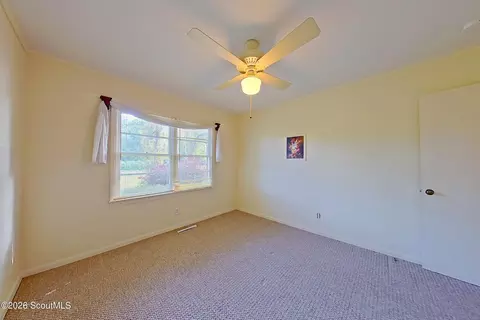 Bedroom - 118 Pinehurst Dr, Blackshear, GA 31516 photo 6 of 9