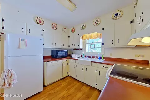 Kitchen - 118 Pinehurst Dr, Blackshear, GA 31516 photo 1 of 6