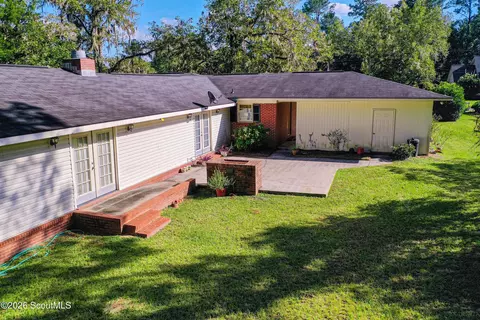 Exterior - 118 Pinehurst Dr, Blackshear, GA 31516 photo 9 of 11
