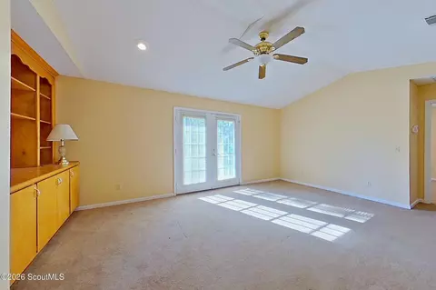 Living - 118 Pinehurst Dr, Blackshear, GA 31516 photo 5 of 7