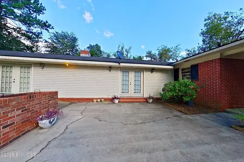 Exterior - 118 Pinehurst Dr, Blackshear, GA 31516 photo 7 of 11