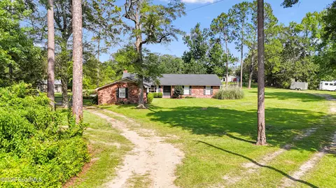 212 Lynwood Rd, Jesup, GA 31545