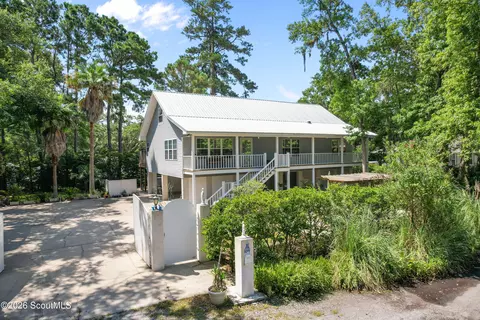 104 Sapelo St, Saint Simons Island, GA 31522