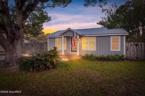 637 Johnson Rd, Saint Simons Island, GA 31522