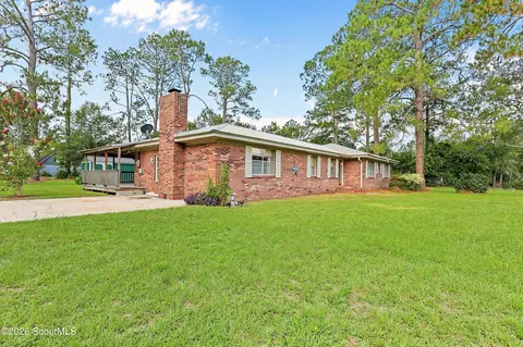 Exterior - 3275 Crestview Dr, Blackshear, GA 31516 photo 1 of 5