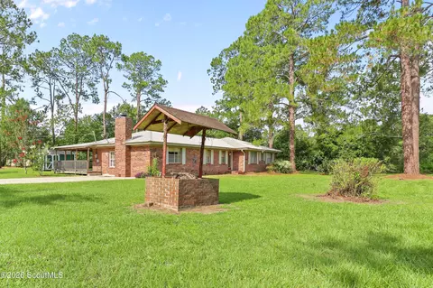 Exterior - 3275 Crestview Dr, Blackshear, GA 31516 photo 5 of 5