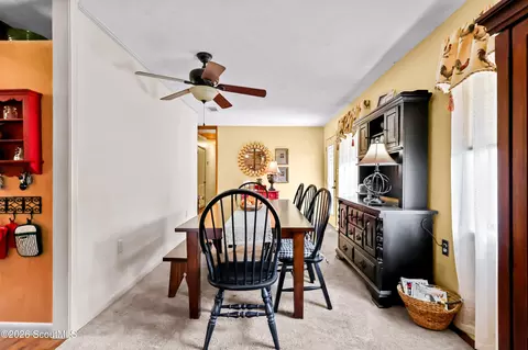 Dining - 3275 Crestview Dr, Blackshear, GA 31516 photo 2 of 3