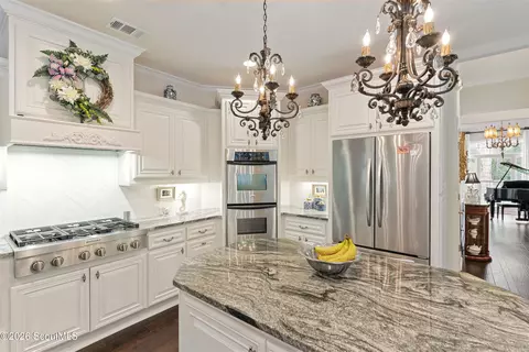 109 Wildflower Ct, Brunswick, GA 31523