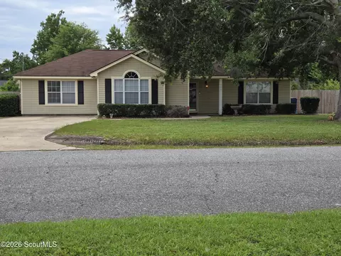 325 Crossbridge Dr, Brunswick, GA 31525