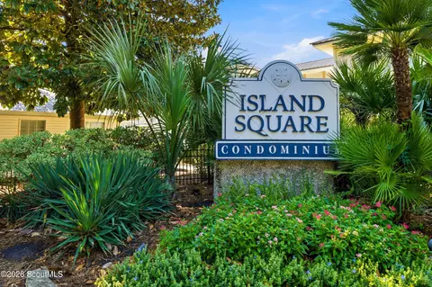 408 W Island Square Dr, Saint Simons Island, GA 31522