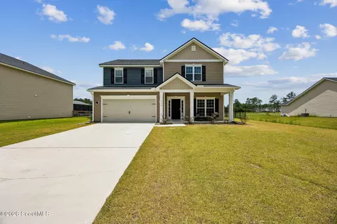 212 Bowline Ln, Kingsland, GA 31548